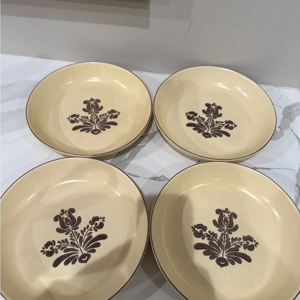 Vintage Pfaltzgraff Village,  Bowl Set 5pc | 4 Soup Bowls + 1 Serving Bowl |